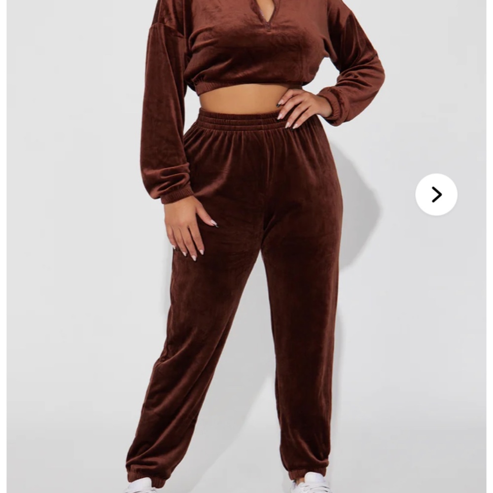 Velour jogger set - Picture 4 of 5